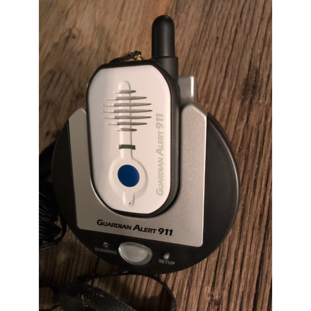 LOGICMARK MODEL 30511 GUARDIAN ALERT 911 IN-HOME EMERGENCY ALERT SYSTEM - Picture 4 of 12